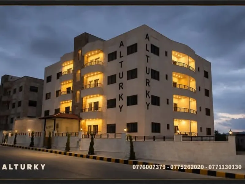 شقق فاخره للبيع– الجبل الأخضر – خلف المحافظه