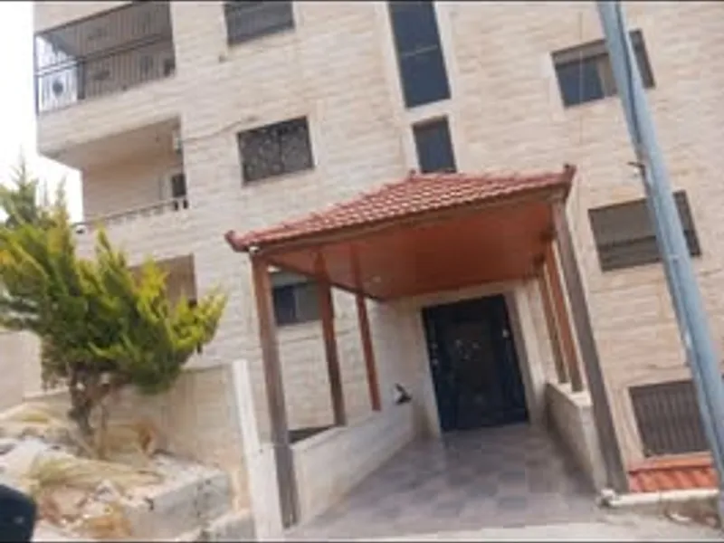 شقه فاخر ومميزه للبيع في جرش الجبل الاخضر
