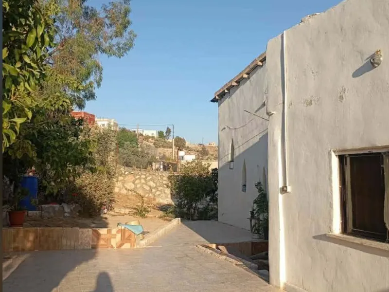 بيت مستقل للبيع في المشيرفه الشرقيه جرش