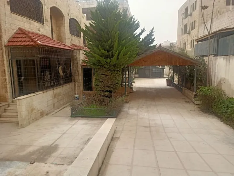 منزل مستقل للبيع -  شارع عبدالله غوشه