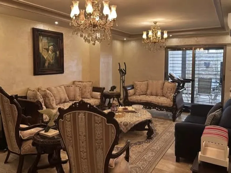 شقه للبيع في ام السماق قرب الستي مول