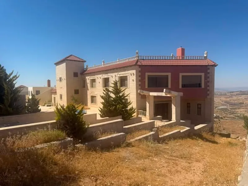 للبيع فيلا الاردن شرق جرش - نادره