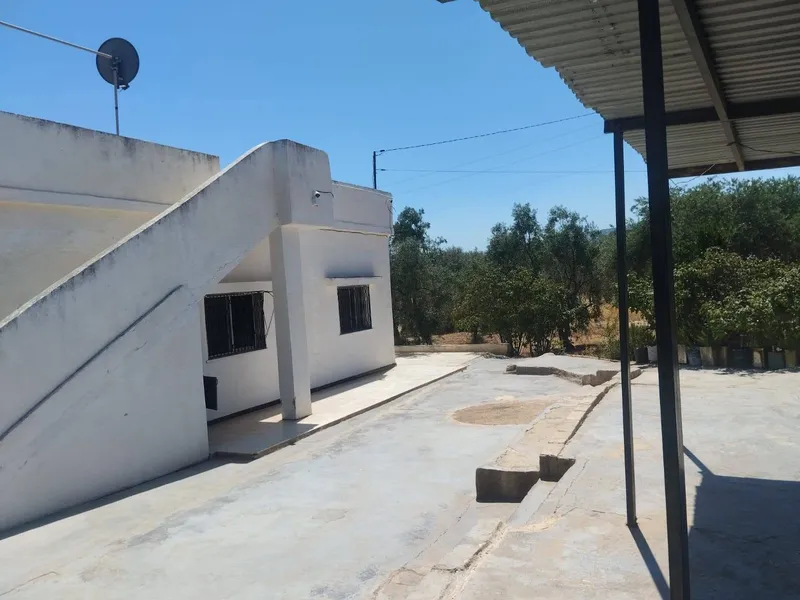 منزل مستقل للبيع موقع مميز وحيوي هادئ
