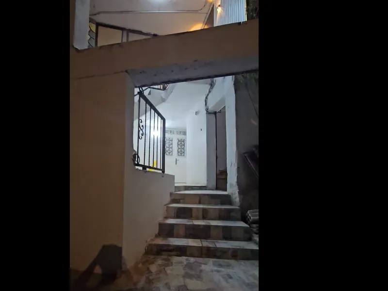 شقه للايجار جرش سوف فوق مسجد النور
